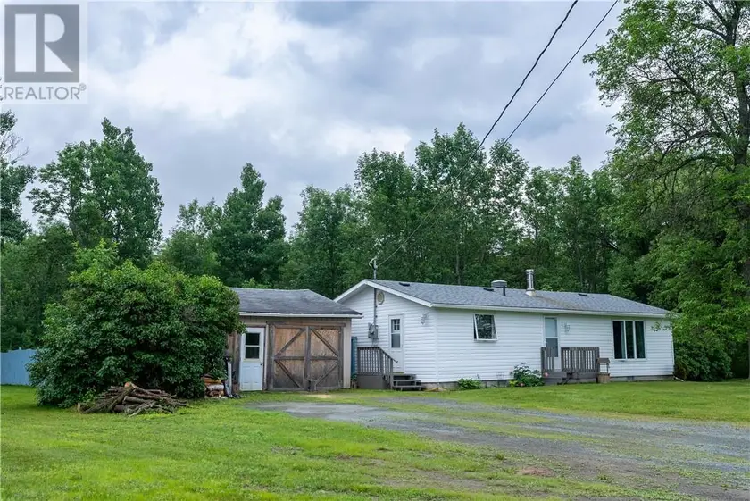 Detached at 62 Highway 17 E