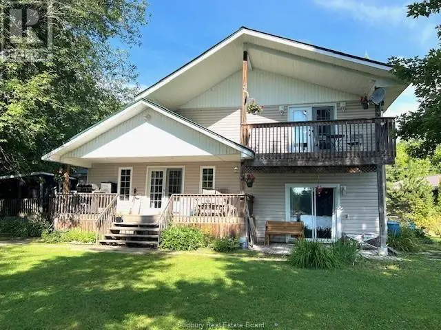Detached at 22B Champagne Avenue, St. Charles