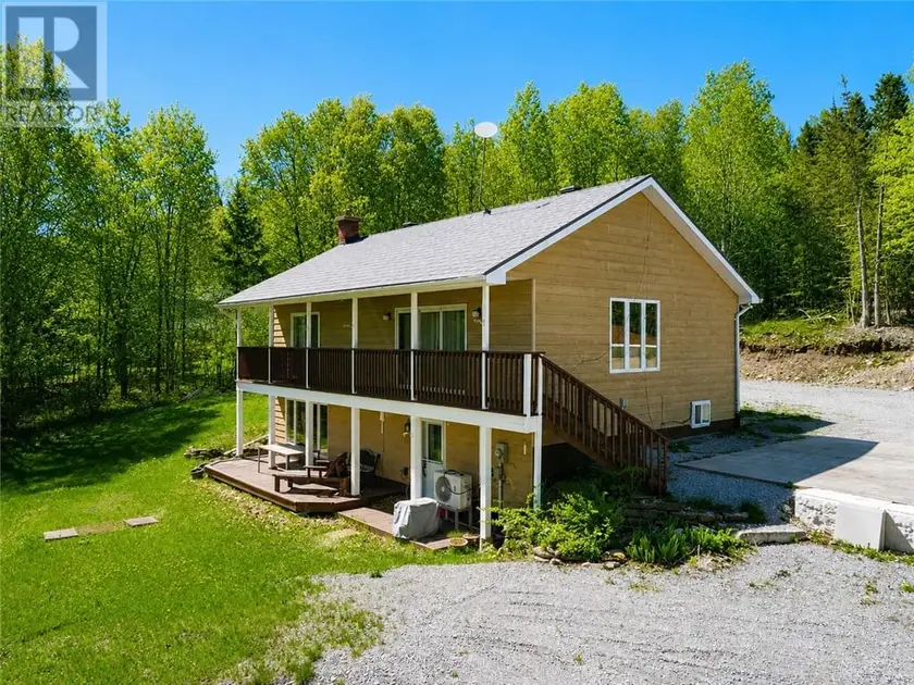 Detached at 129 Maple, Kagawong