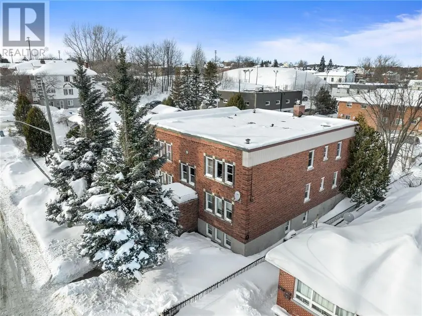 Multiplex at 226 Oak Street, Sudbury