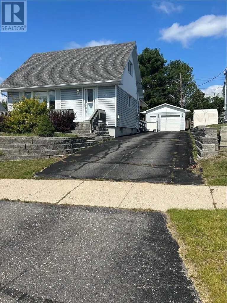 Detached at 200 Hillside Drive S, Elliot Lake