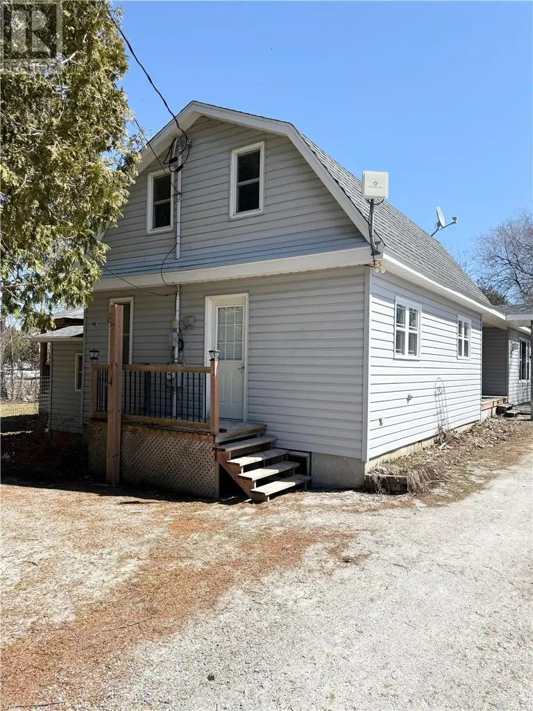 Detached at 128 Hwy 540B, Gore Bay