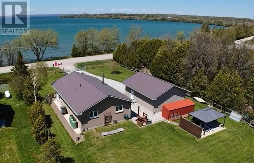 Detached at 7225 Hwy 542, Mindemoya