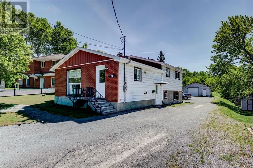 Detached at 85 Walford Road, Sudbury
