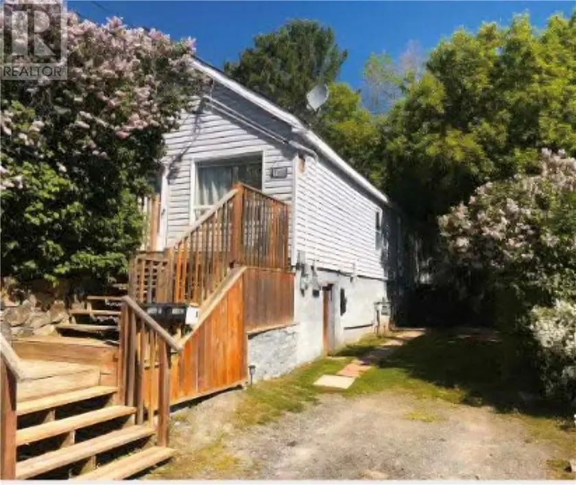 Multiplex at 1560 Weller Street, Sudbury