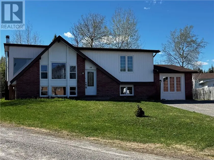 Detached at 14 Lynne Court, Chapleau