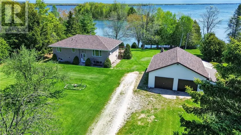 Detached at 44 North Oakcliff Drive, Mindemoya, Manitoulin Island