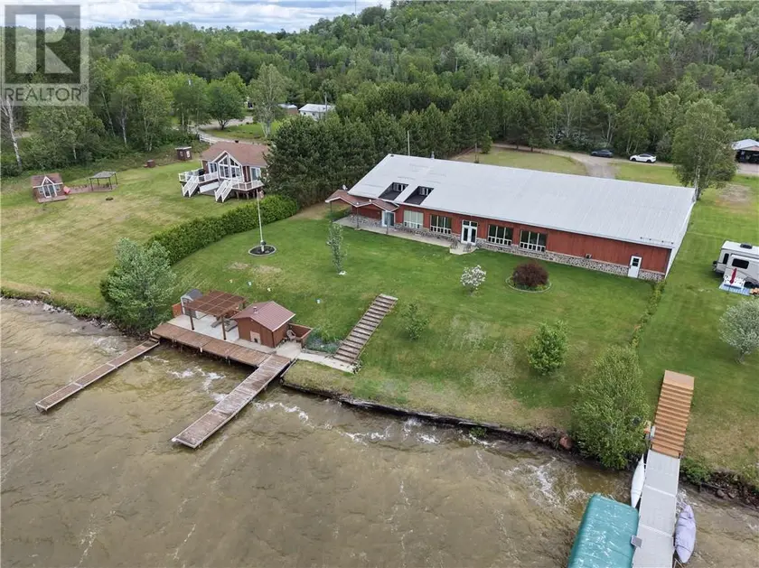Detached at 42 Elk's Club Road, Onaping