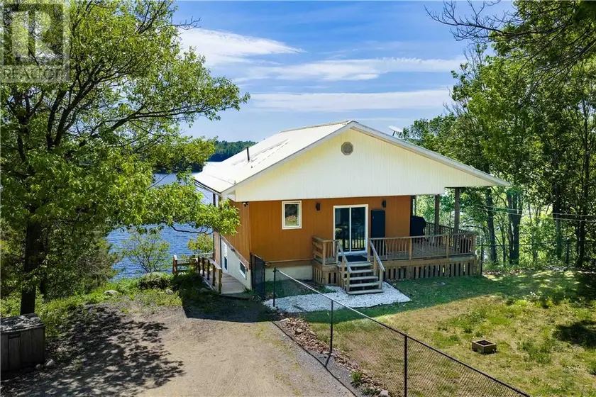 Detached at 475 Waterfalls Road, Walford