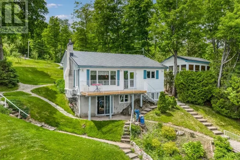 Detached at 120 Maple Ridge Road, Baldwin