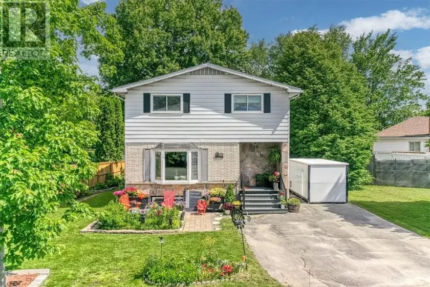 Detached at 70 Barrington Street, Sudbury