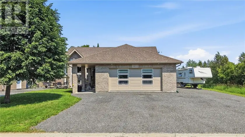 Detached at 4214 Heritage Drive, Hanmer