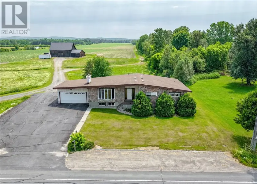 Detached at 741 Dominion Drive, Hanmer