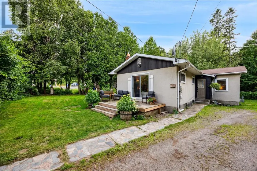 Detached at 11 Michael Avenue, Lively