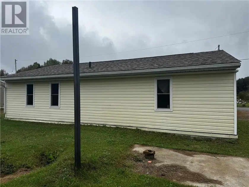 Detached at 20 SHINGWAUK, Blind River