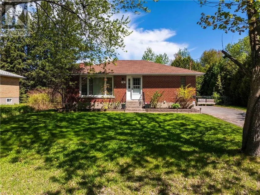 Multiplex at 782 Robinson Drive, Sudbury