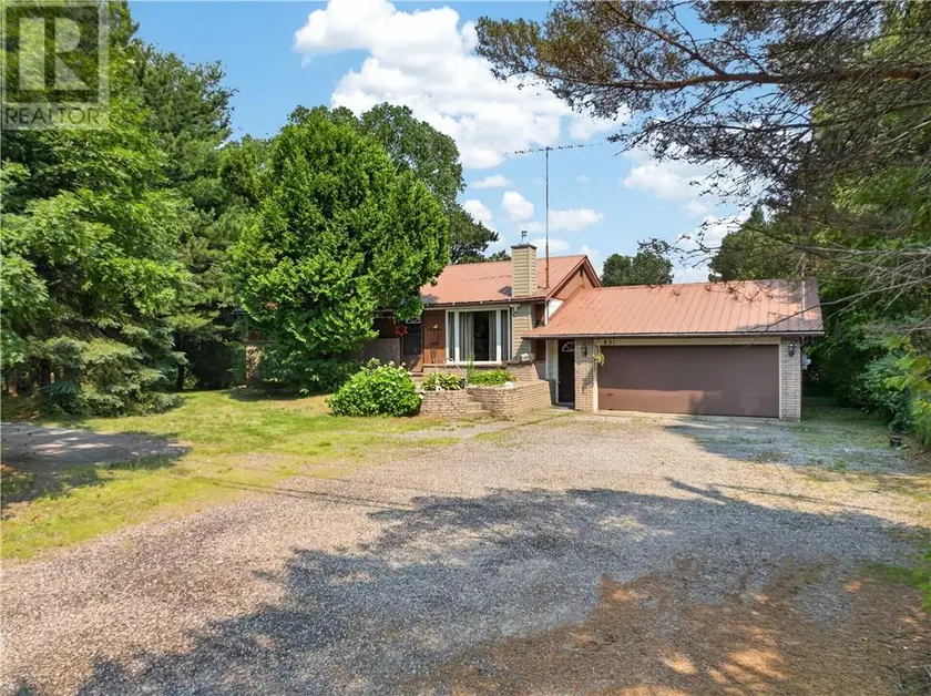 Detached at 831 Sunnyside Road, Greater Sudbury