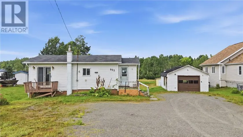 Detached at 923 HIGHWAY 17 E, Wahnapitae