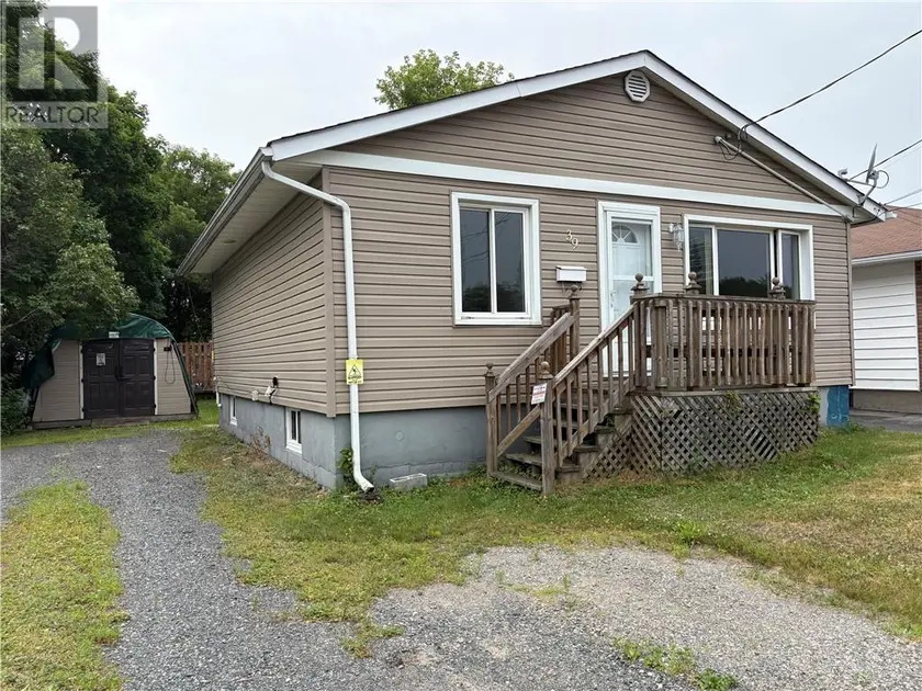Detached at 39 Oakwood Avenue, Capreol