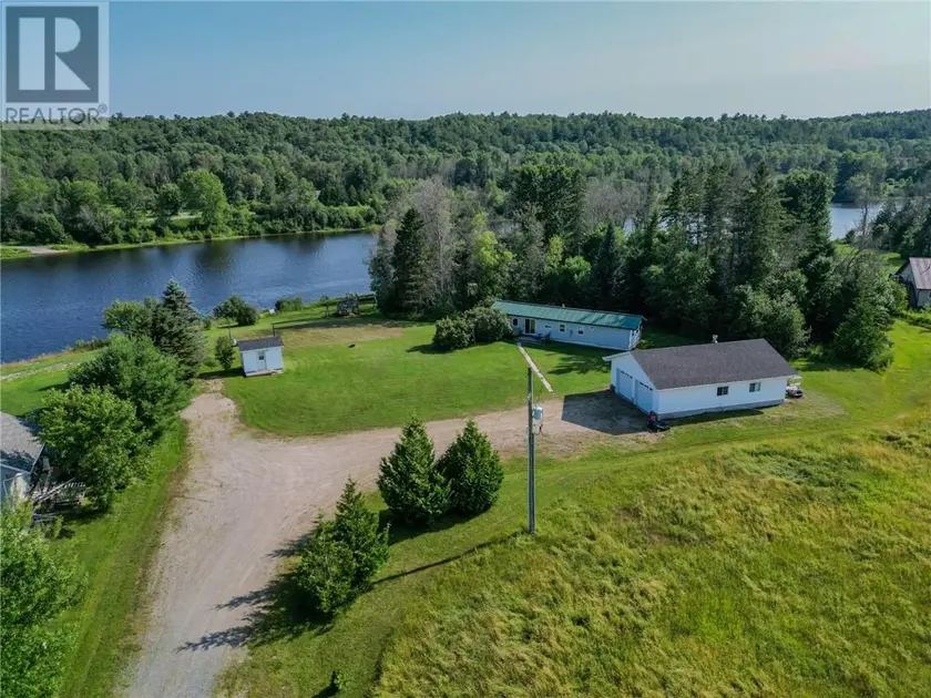 Detached at 1200 River Road, Massey