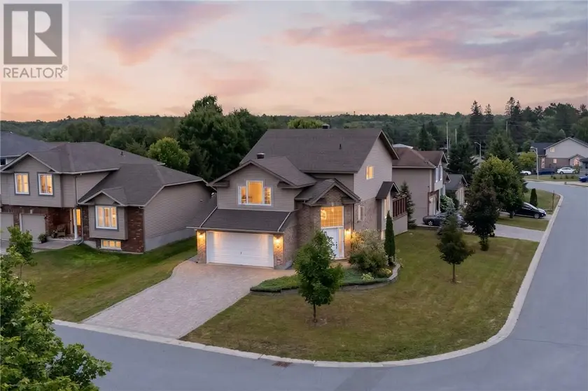 Detached at 3 Silverberry, Lively