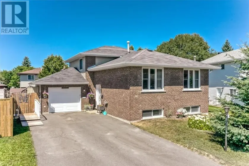 Detached at 26 Monique Crescent, Garson