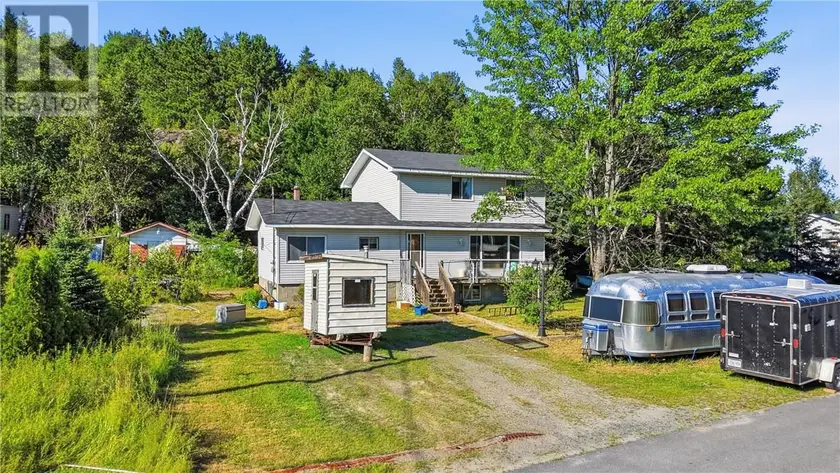 Detached at 25 SAVARD Road, Wahnapitae