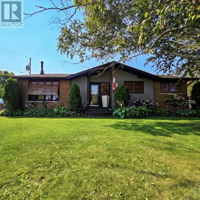 Detached at 185 CEDAR, Massey