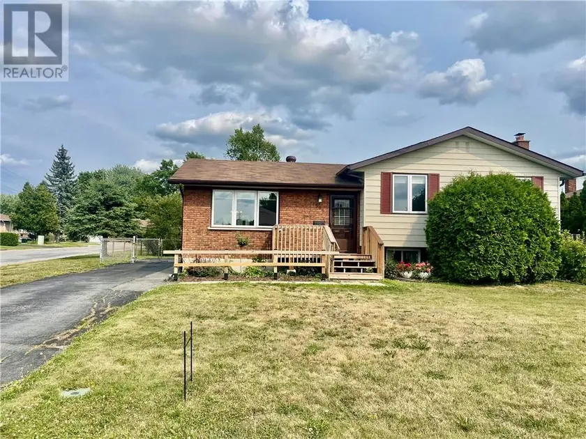 Detached at 1564 Yarmouth Street, Sudbury
