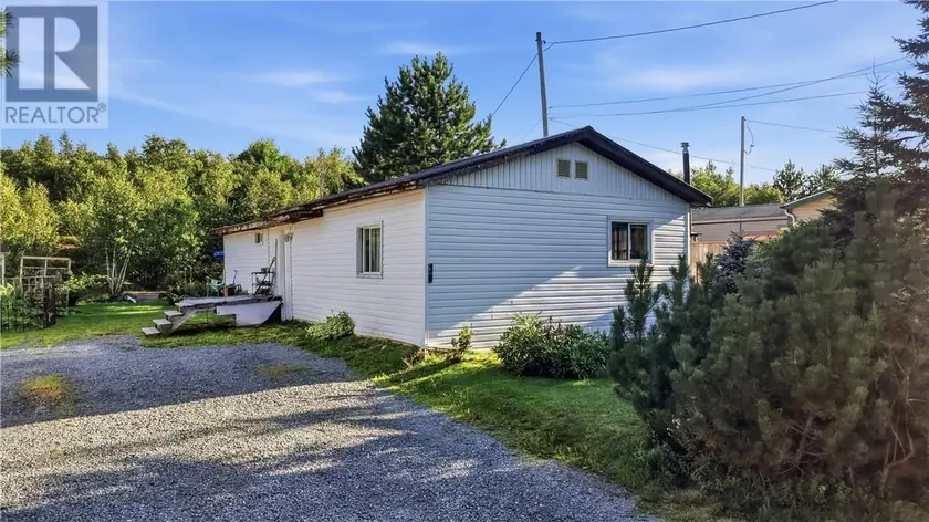 Detached at 36 Dryden Road E, Wahnapitae