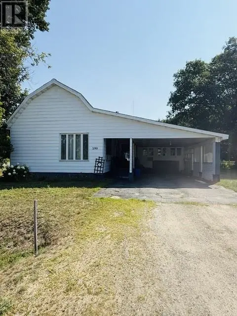 Detached at 290 Second St N, Massey