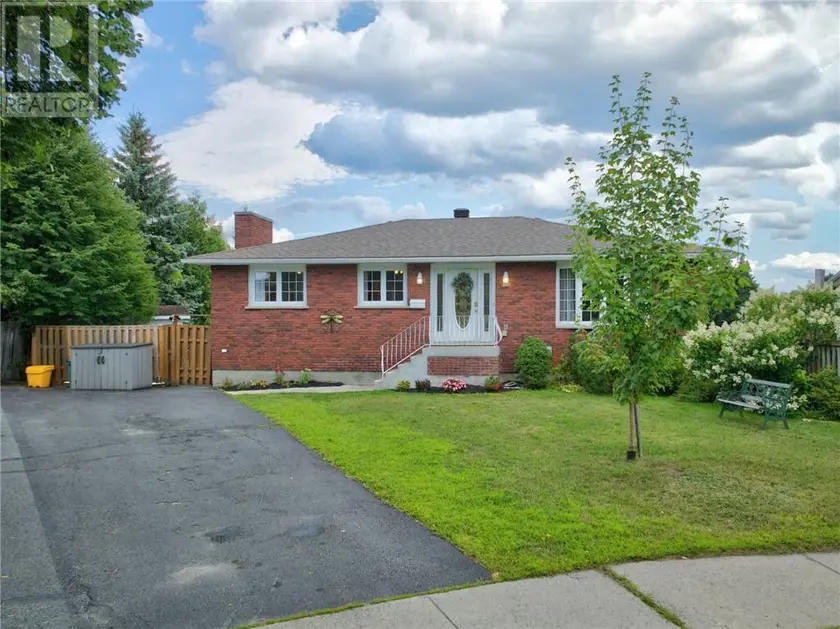 Detached at 516 Camelot Drive, Sudbury
