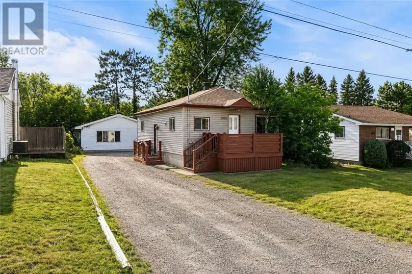 Detached at 1099 Gordon Avenue, Sudbury