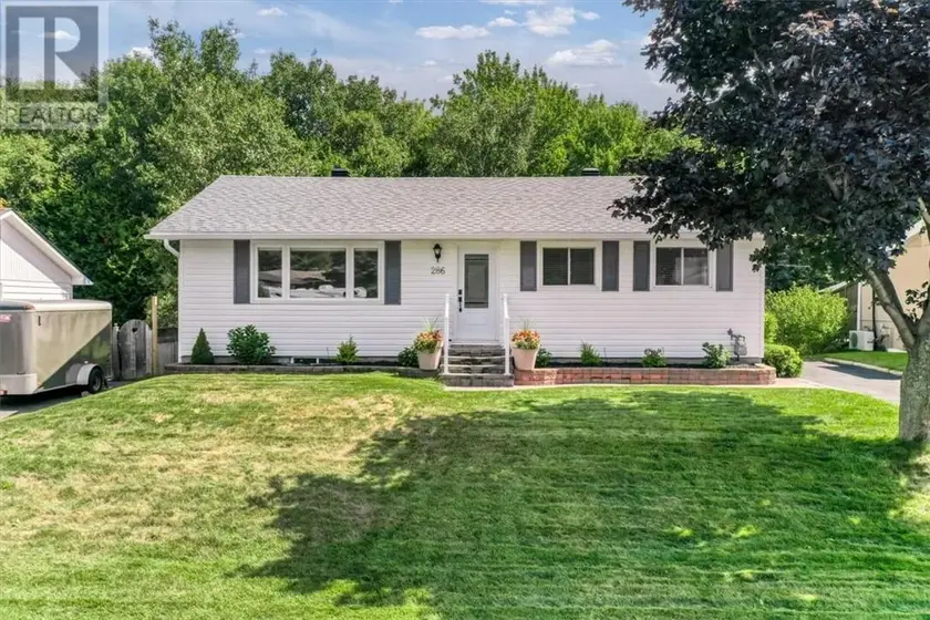 Detached at 286 Penman Avenue, Garson