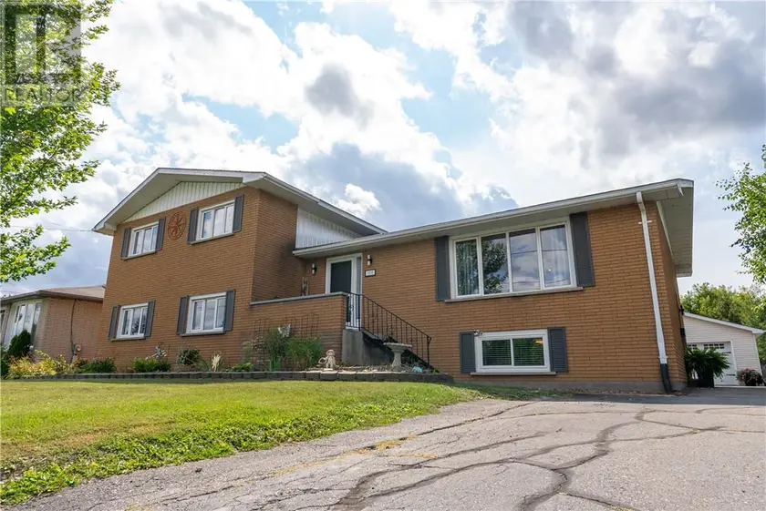 Detached at 189 Rayside Avenue, Azilda