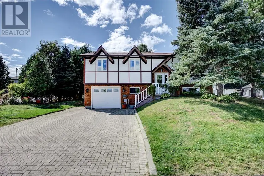 Detached at 844 Windermere Crescent, Sudbury