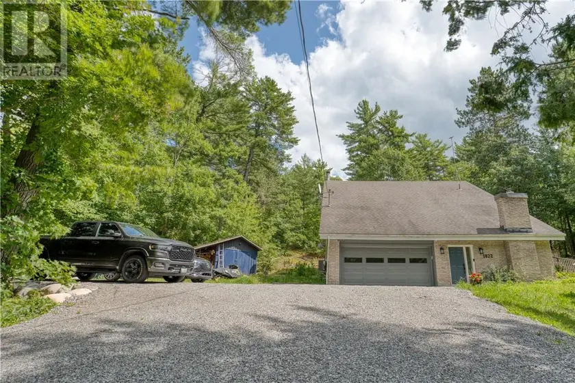 Detached at 1822 Regional Road 10, Whitefish
