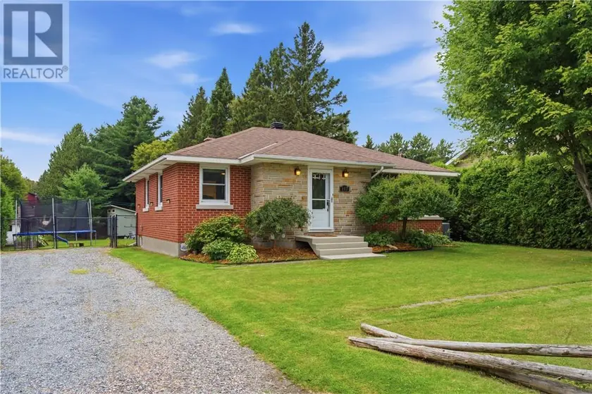 Detached at 107 Patricia Street, Lively