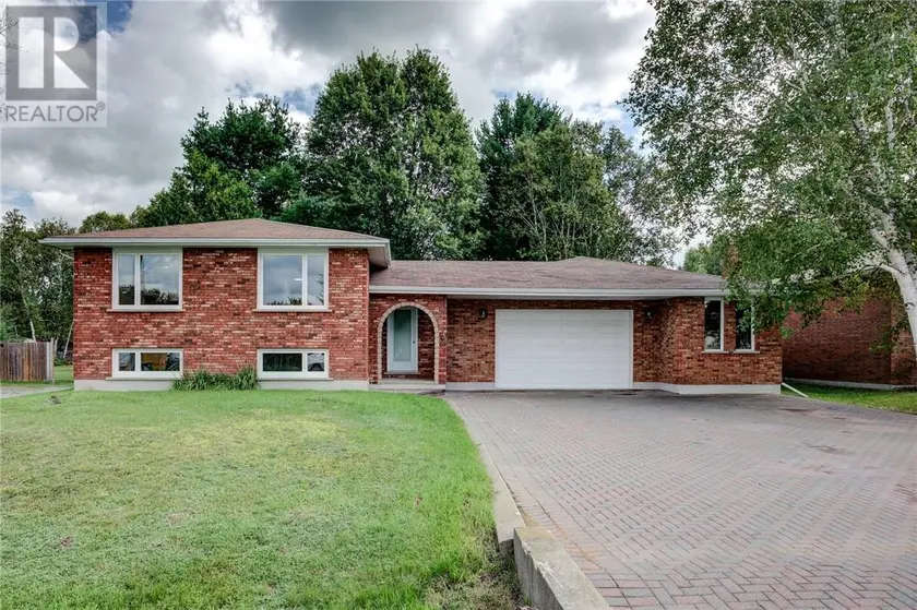 Detached at 4078 Frost Avenue, Hanmer