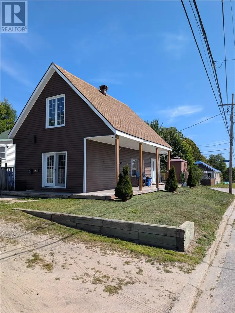 Detached at 272 Lansdowne, North Bay