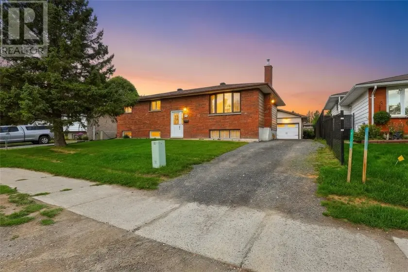 Detached at 218 Anderson Drive, Lively