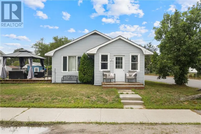 Detached at 305 CASTLE Street, Massey