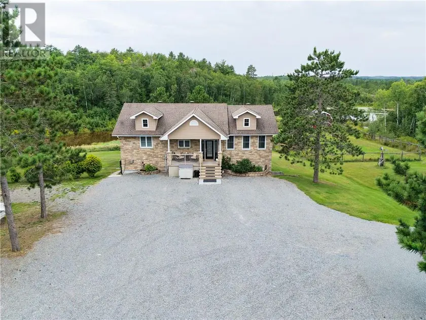 Detached at 554 Dryden Road E, Wahnapitae