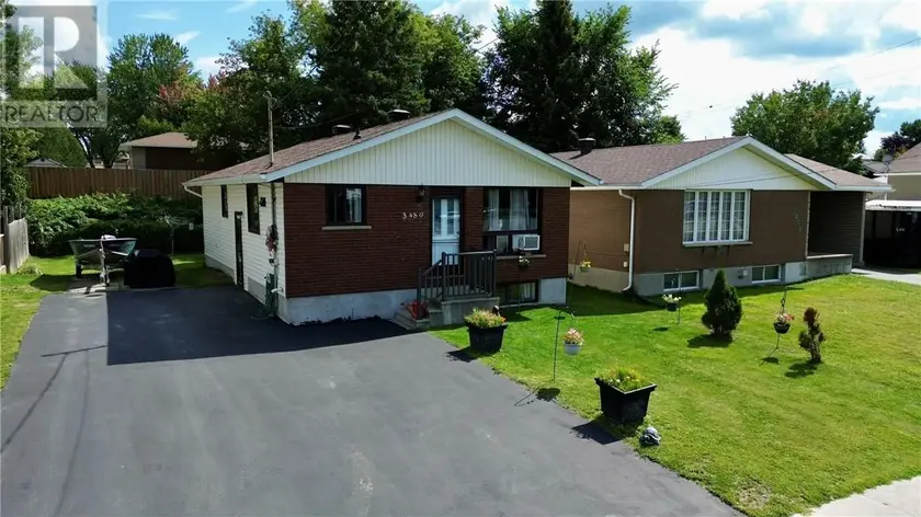 Detached at 3480 Falconbridge Highway, Garson