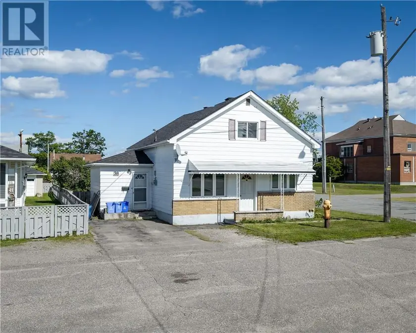 Detached at 38 Kelly Street, Capreol