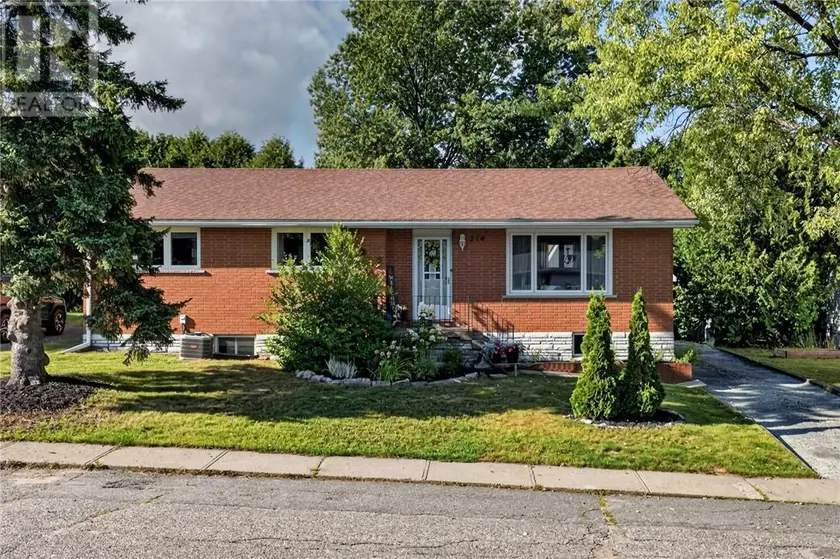 Detached at 214 First Avenue, Lively