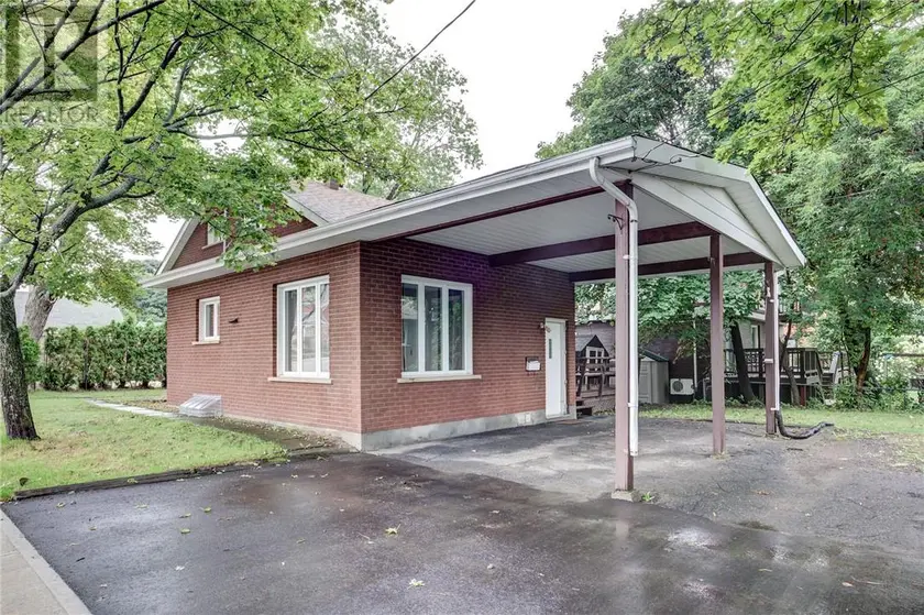 Detached at 469 Paris, Sudbury