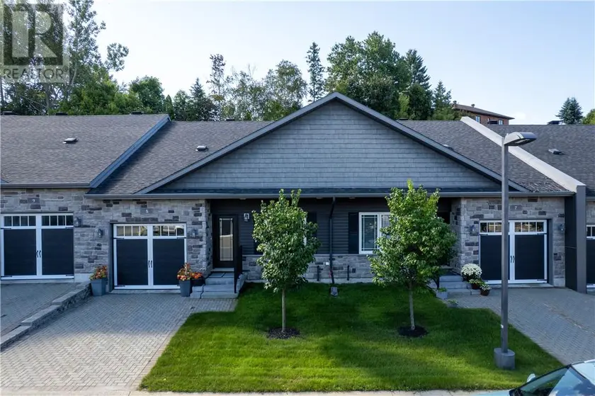 Townhouse at 1500 Montrose Avenue Unit# 8, Sudbury