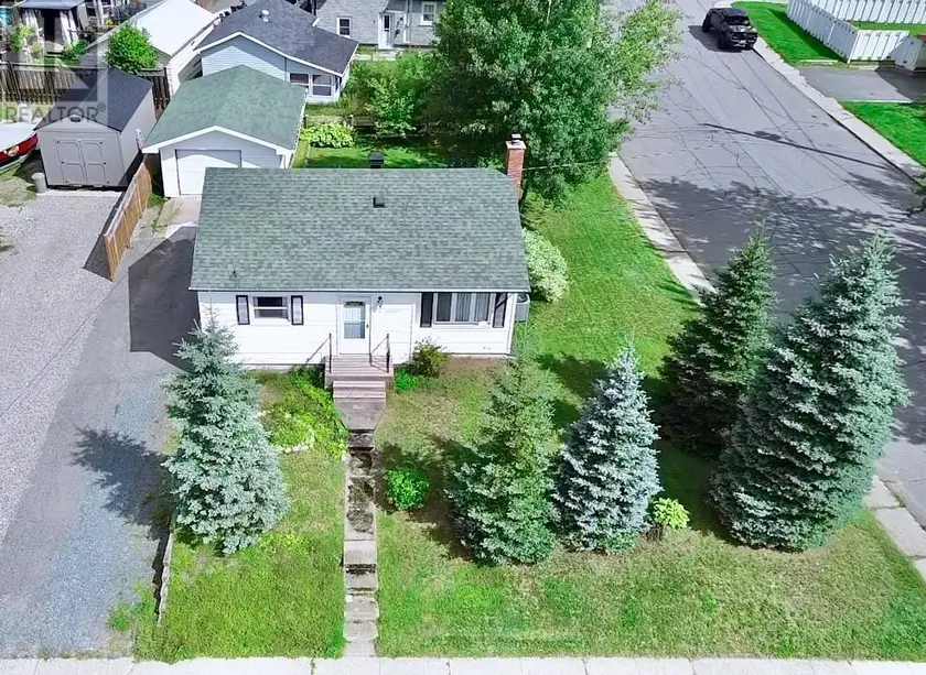 Detached at 100 Hillcrest Street, Levack