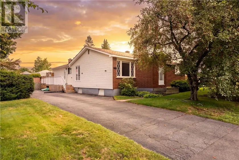 Detached at 407 Haig Street, Espanola